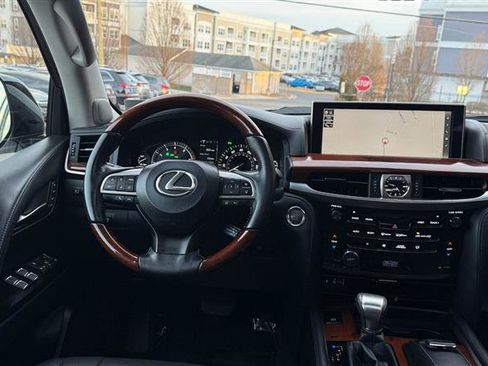 Used 2017 Lexus LX 570 4WD image 29