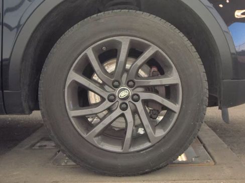 Used 2019 Land Rover Discovery Sport HSE image 14