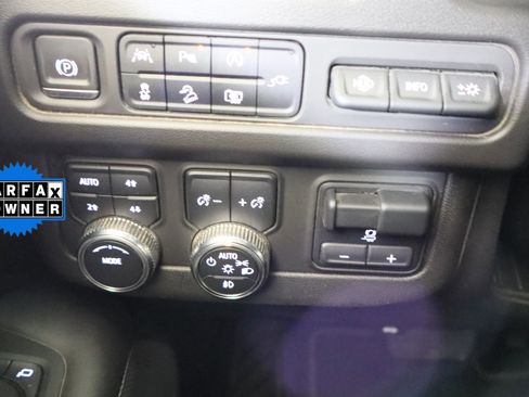 Certified 2022 GMC Yukon AT4 w/ Technology Package AWD/4WD image 33