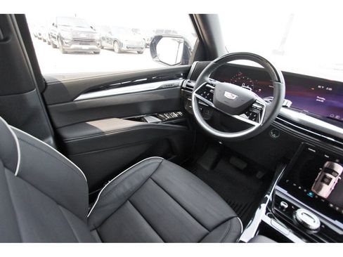 New 2026 Cadillac Escalade ESV Sport w/ Touring Package AWD/4WD image 8