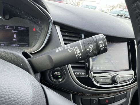 Used 2020 Chevrolet Trax LT w/ LT Convenience Package FWD image 23