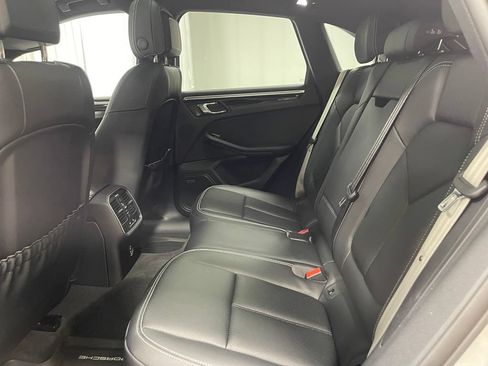 Used 2024 Porsche Macan S AWD/4WD image 25