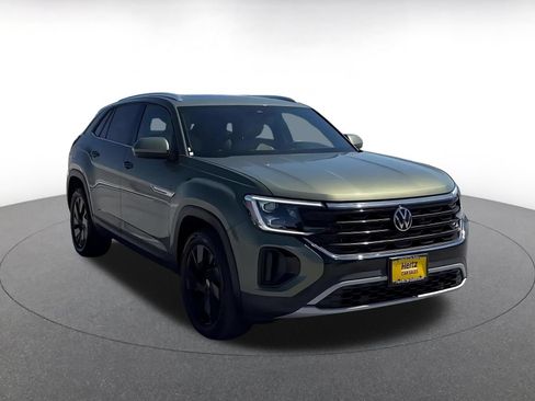 Used 2026 Volkswagen Atlas Cross Sport SE AWD/4WD image 3