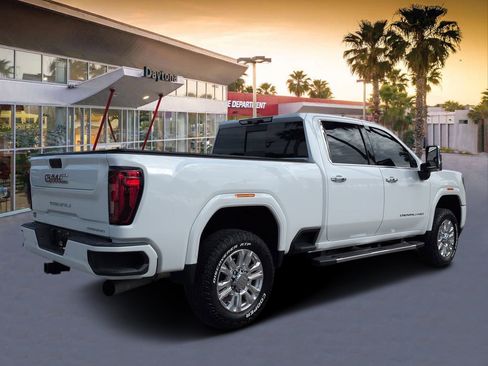 Used 2020 GMC Sierra 2500 Denali w/ Denali Ultimate Package AWD/4WD image 3