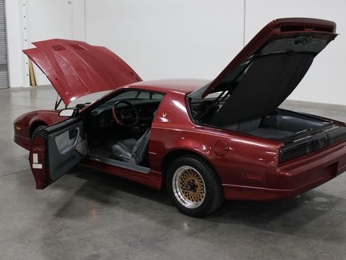 Used 1989 Pontiac Firebird Trans Am RWD image 29