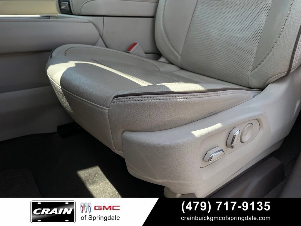 Used 2023 GMC Yukon Denali AWD/4WD image 23