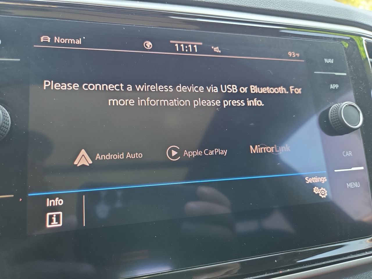 Used 2022 Volkswagen Atlas SEL AWD/4WD image 46