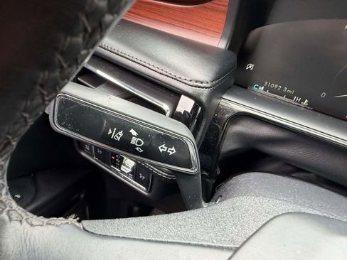 Certified 2023 Lincoln Nautilus Reserve w/ Monochromatic Package image 28