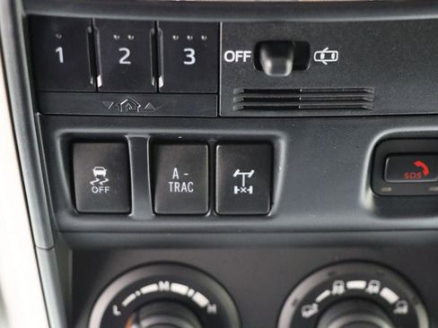 Used 2024 Toyota 4Runner TRD Off-Road Premium image 31