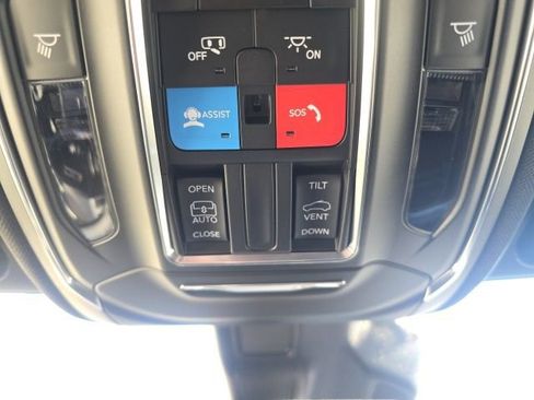 New 2025 Jeep Grand Cherokee L Laredo w/ Luxury Tech Group I image 25