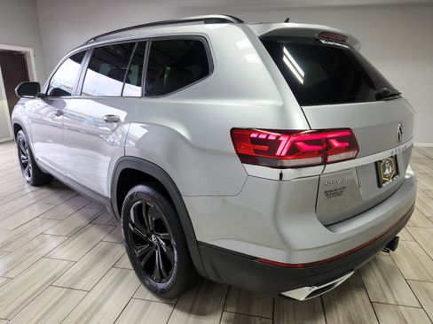 Used 2022 Volkswagen Atlas SE image 3