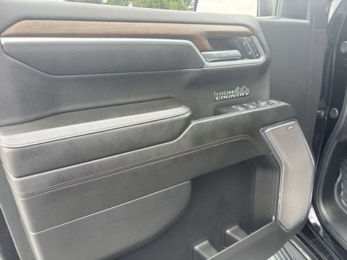Certified 2024 Chevrolet Silverado 1500 High Country w/ Technology Package AWD/4WD image 22