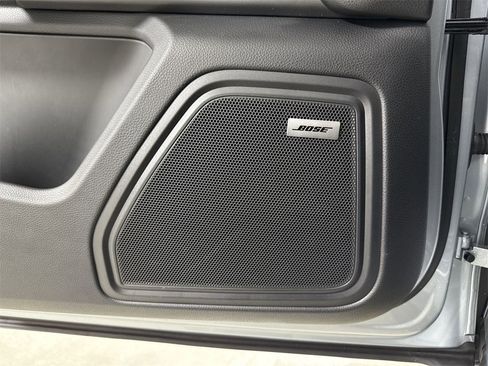 Certified 2025 Porsche Macan image 35