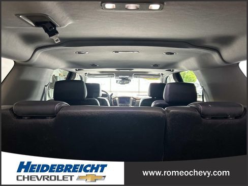 Used 2020 Chevrolet Suburban LT w/ Luxury Package AWD/4WD image 34