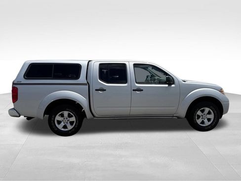 Used 2013 Nissan Frontier SV RWD image 26