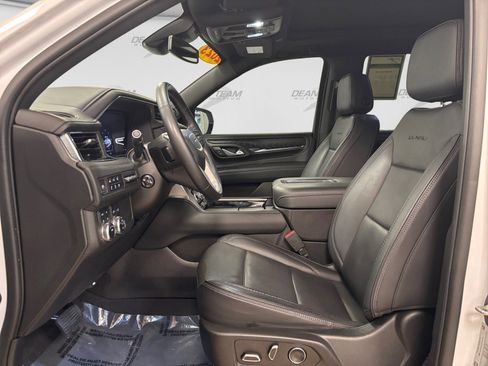Used 2023 GMC Yukon Denali AWD/4WD image 9