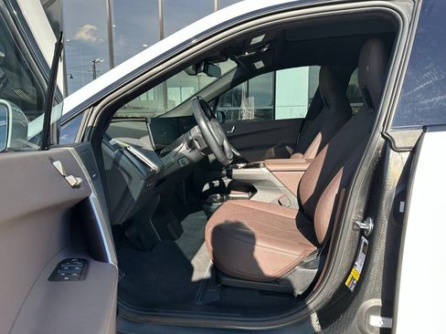 Used 2022 BMW iX xDrive50 w/ Sport Package image 16