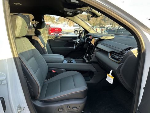 New 2026 GMC Acadia AT4 w/ LPO, Floor Liner Package image 18