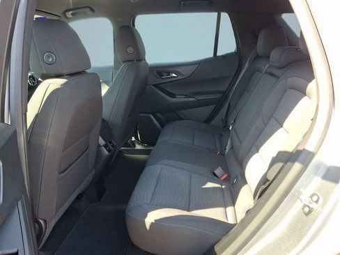Used 2025 Chevrolet Equinox LT FWD image 7
