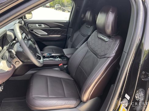 Used 2025 Ford Explorer Platinum w/ Ultimate Package AWD/4WD image 24