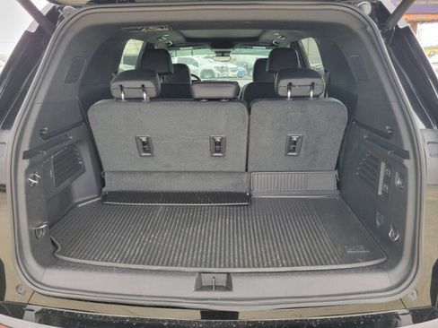 Used 2025 Chevrolet Traverse High Country w/ LPO, Floor Liner Package image 7