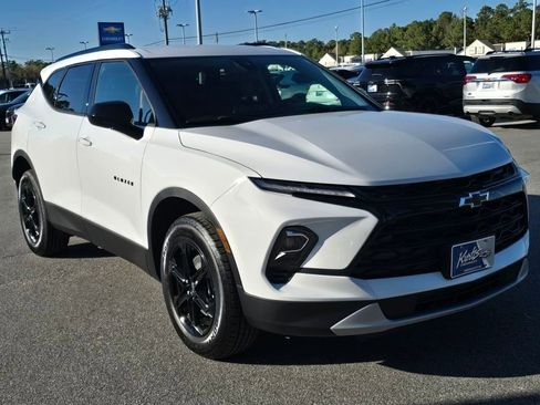 New 2026 Chevrolet Blazer LT image 7
