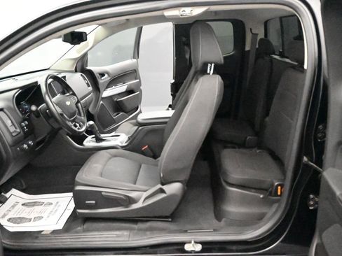 Used 2021 Chevrolet Colorado LT w/ Safety Package AWD/4WD image 17