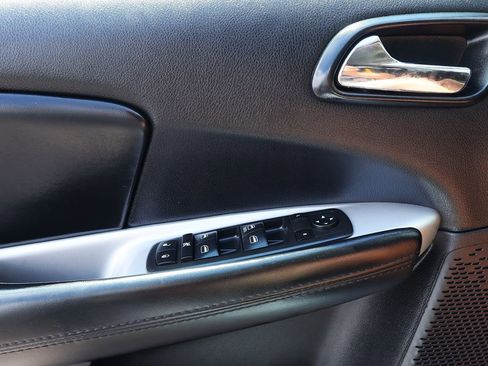 Used 2020 Dodge Journey SE image 41