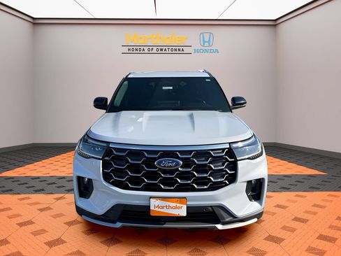 Used 2025 Ford Explorer Platinum w/ LUX Leather Package AWD/4WD image 8