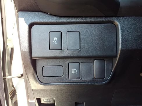 Used 2020 Toyota Tacoma SR RWD image 16