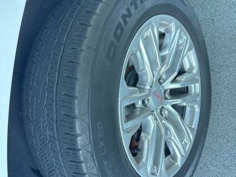 Used 2023 GMC Yukon SLT image 8