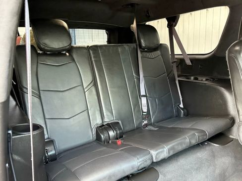 Used 2015 Cadillac Escalade ESV Platinum image 21