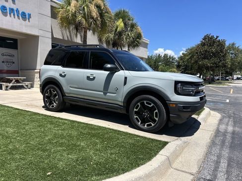 Certified 2022 Ford Bronco Sport Outer Banks w/ Tech Package AWD/4WD image 2