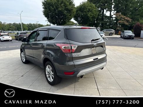 Used 2017 Ford Escape SE FWD image 7