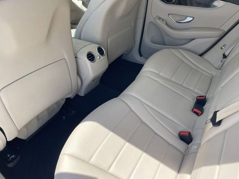 Used 2018 Mercedes-Benz GLC 300 image 12