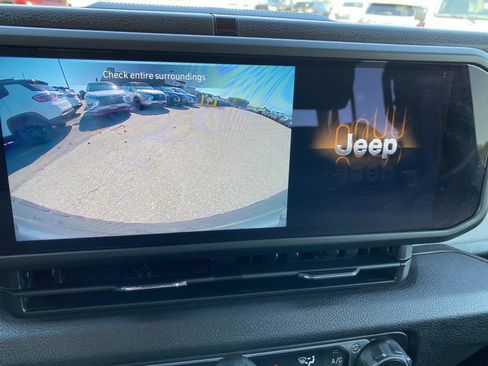 Certified 2025 Jeep Wrangler Unlimited Sport AWD/4WD image 13