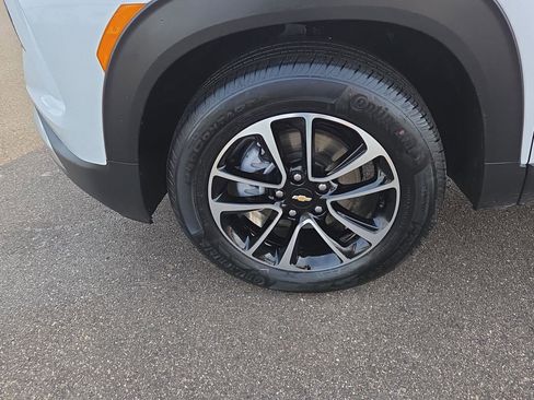 Used 2025 Chevrolet TrailBlazer LT image 11