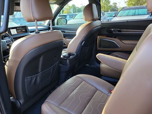 Certified 2021 Kia Telluride SX w/ SX Prestige Package AWD/4WD image 10
