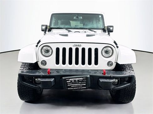 Used 2017 Jeep Wrangler Unlimited Rubicon image 2