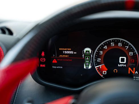 Used 2020 McLaren 600LT Spider RWD image 35