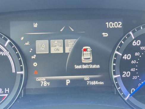 Used 2020 Toyota Highlander Limited image 18