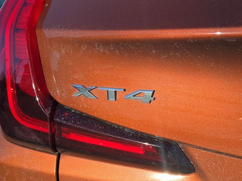 Used 2019 Cadillac XT4 Premium Luxury image 9