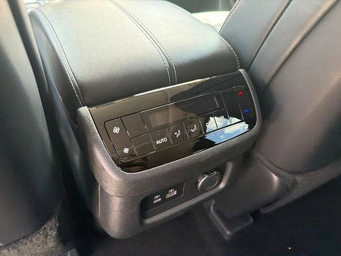Used 2023 INFINITI QX60 Luxe FWD image 11