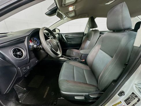 Used 2017 Toyota Corolla LE FWD image 13