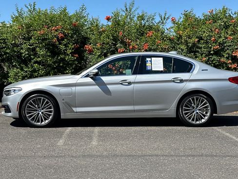 Used 2018 BMW 530e RWD image 6
