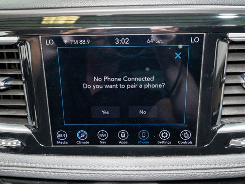 Used 2020 Chrysler Pacifica Limited image 20