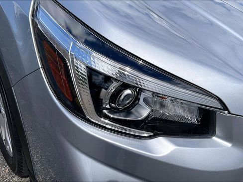 Used 2019 Subaru Forester AWD/4WD image 32