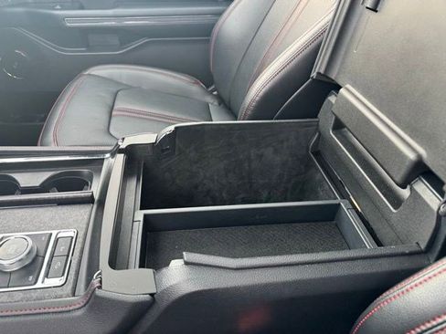 Used 2024 Ford Expedition Limited image 24