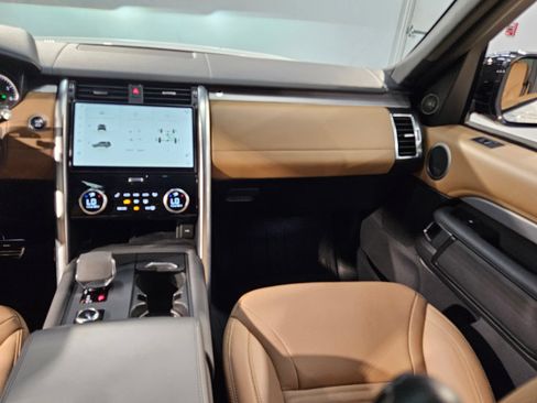 Used 2023 Land Rover Discovery S R-Dynamic AWD/4WD image 11