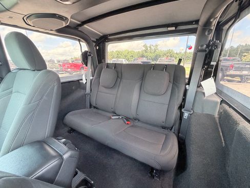 Used 2023 Jeep Wrangler Sport AWD/4WD image 25